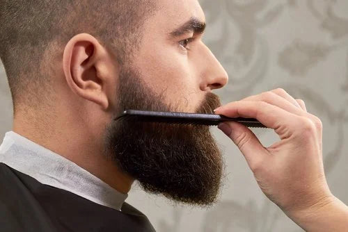 Les accessoires pour entretenir sa barbe