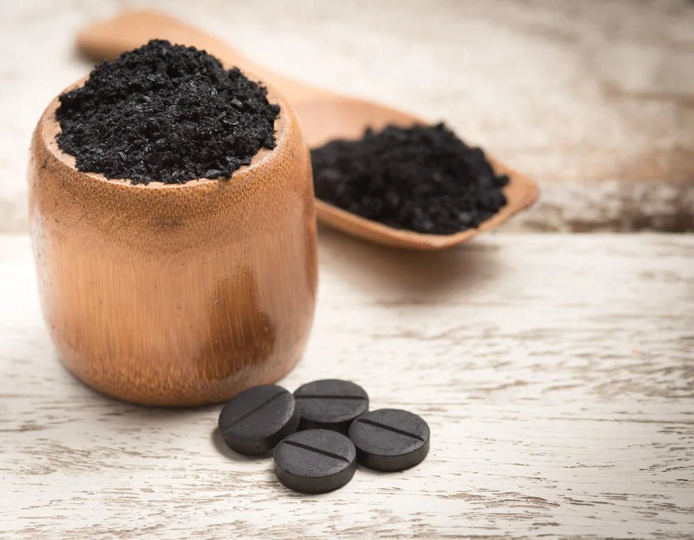 Charbon végétal : 12 bienfaits de ce produit de santé naturel