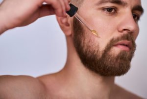 3 astuces pour différencier l’huile à barbe et le baume à barbe