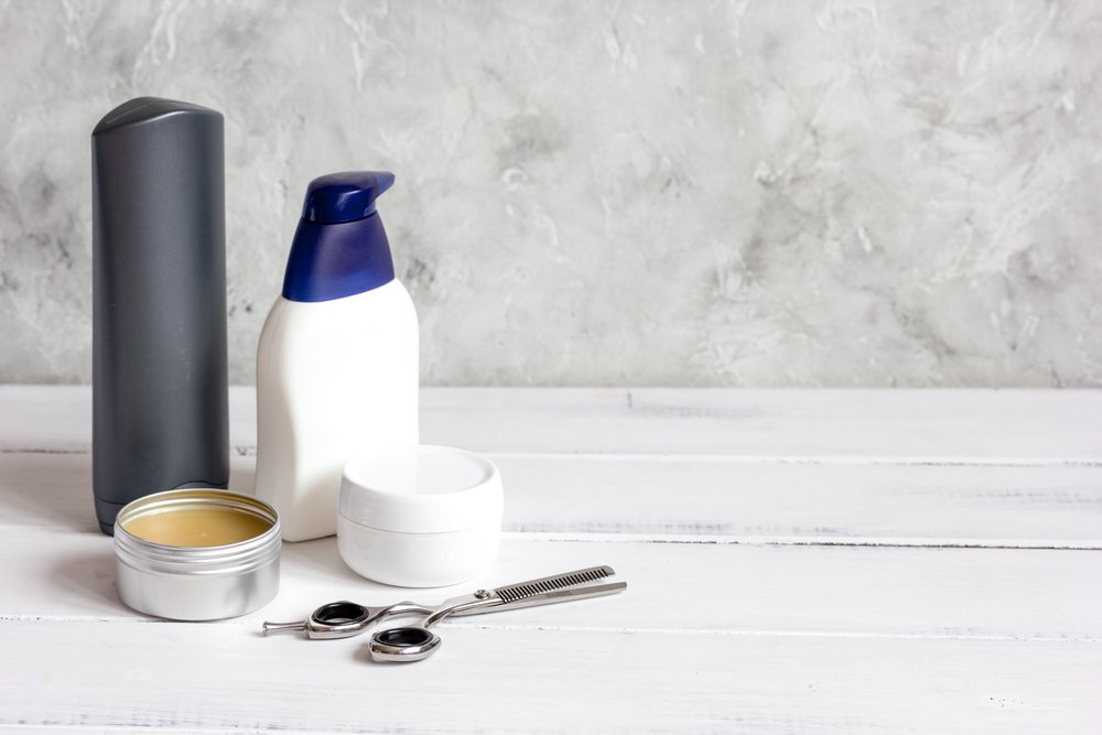 7 conseils pour choisir le meilleur produit pour coiffer vos cheveux : Cire, gel, pommade, spray coiffant etc. ?