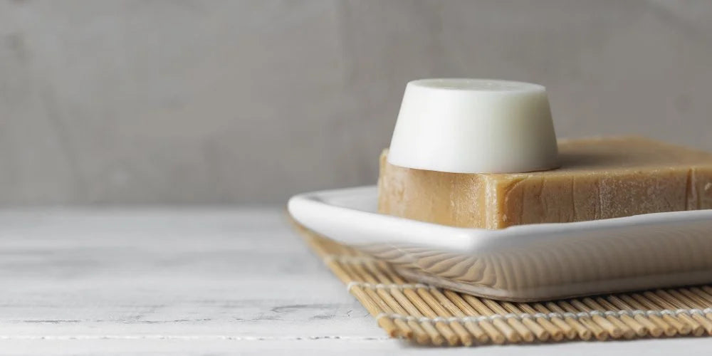 Comment utiliser le shampooing solide pour vos cheveux : 5 conseils et astuces